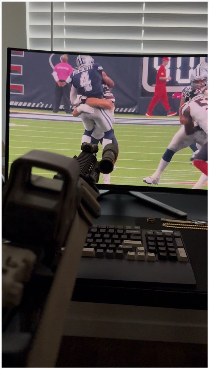 805vaughn's tweet photo. Fuck this team #dallascowboys
#dakprescott #nfl cd wide open https://t.co/esg3ujSK7S