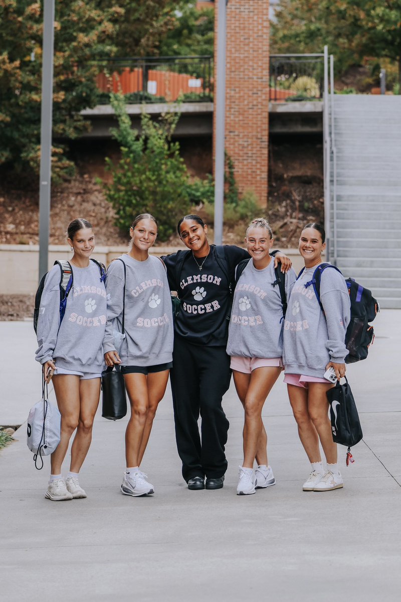 clemsonwsoccer's tweet photo. The Tigers are in the building 🐅 https://t.co/96PCzD4mrQ