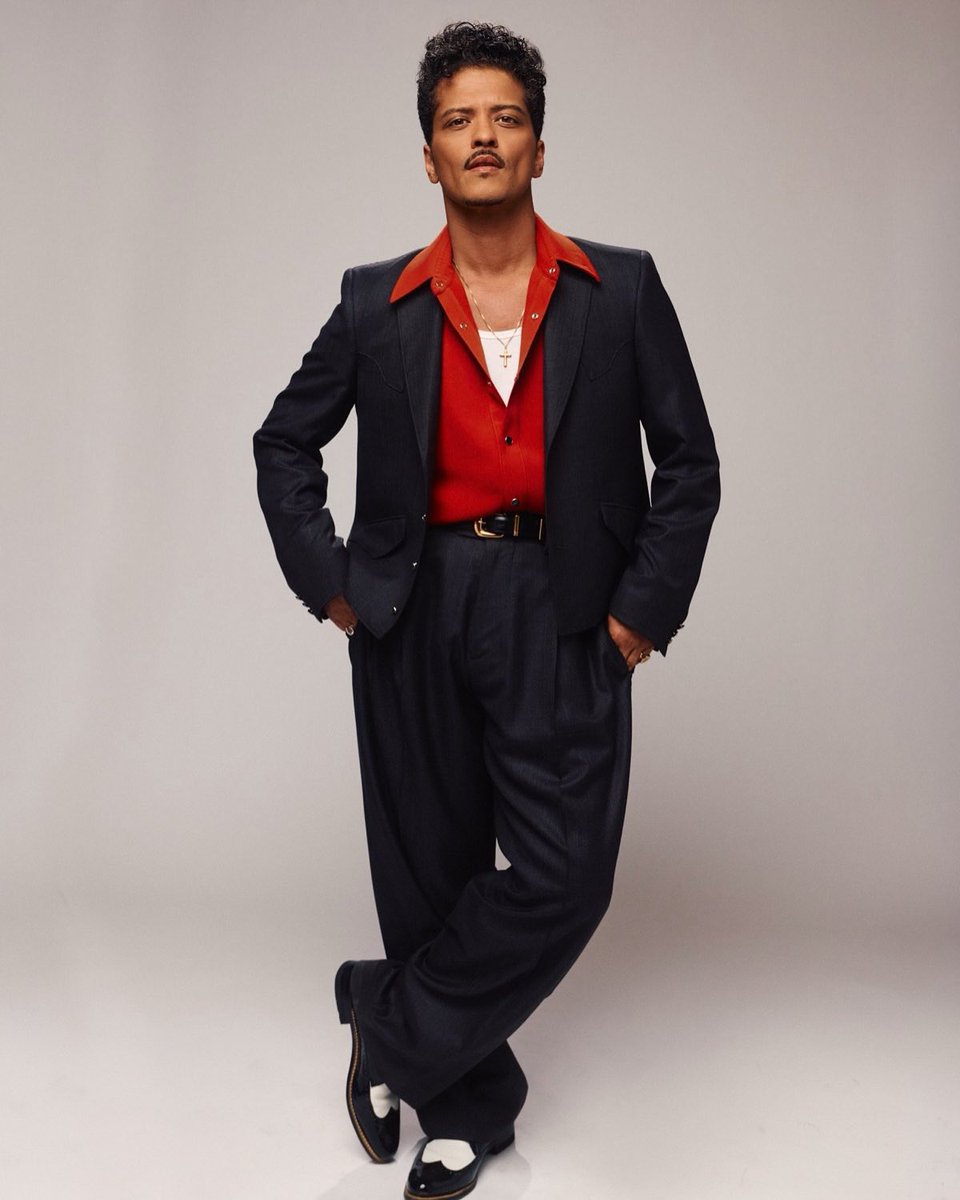 BrunoMarsAccess's tweet photo. Bruno Mars 🌹❤️ https://t.co/H6ESsdu4qZ