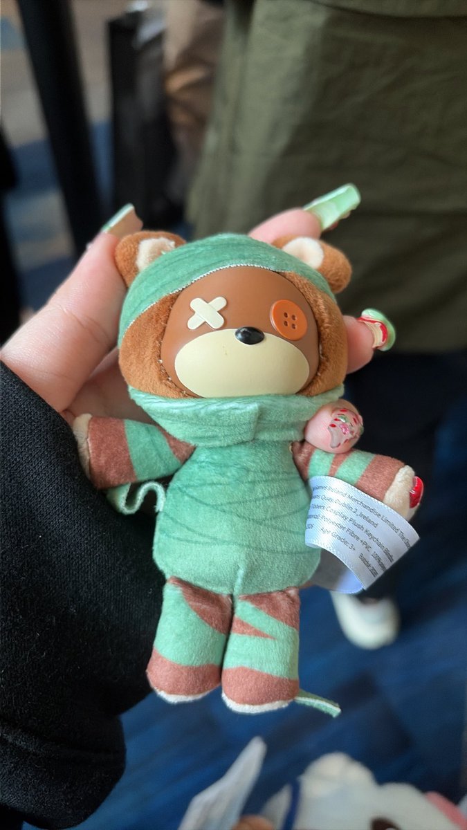 RoyaltyAndRoses's tweet photo. Does anyone wanna trade for Amumu? #lcs #lcsfinals #atlanta https://t.co/N6tqNX84t0