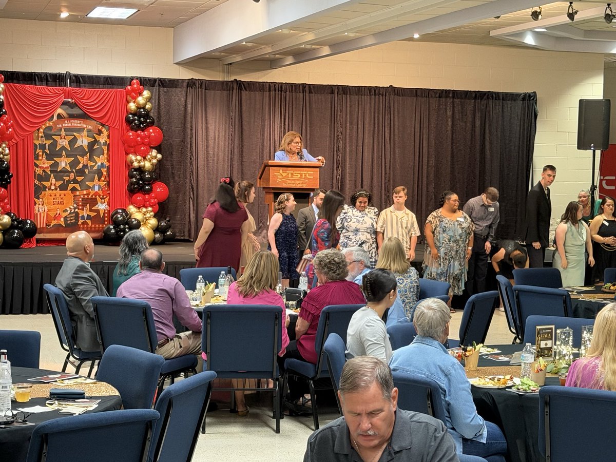 JanieLopezForTX's tweet photo. Team Janie Lopez was grateful to be a part of the 5th Annual Fundraiser GALA -- Red Carpet Dinner and a Movie hosted by M.I. Academy at TSTC Harlingen.
#HD37 #TSTC #RepJanieLopez https://t.co/z6YeG9fUlH