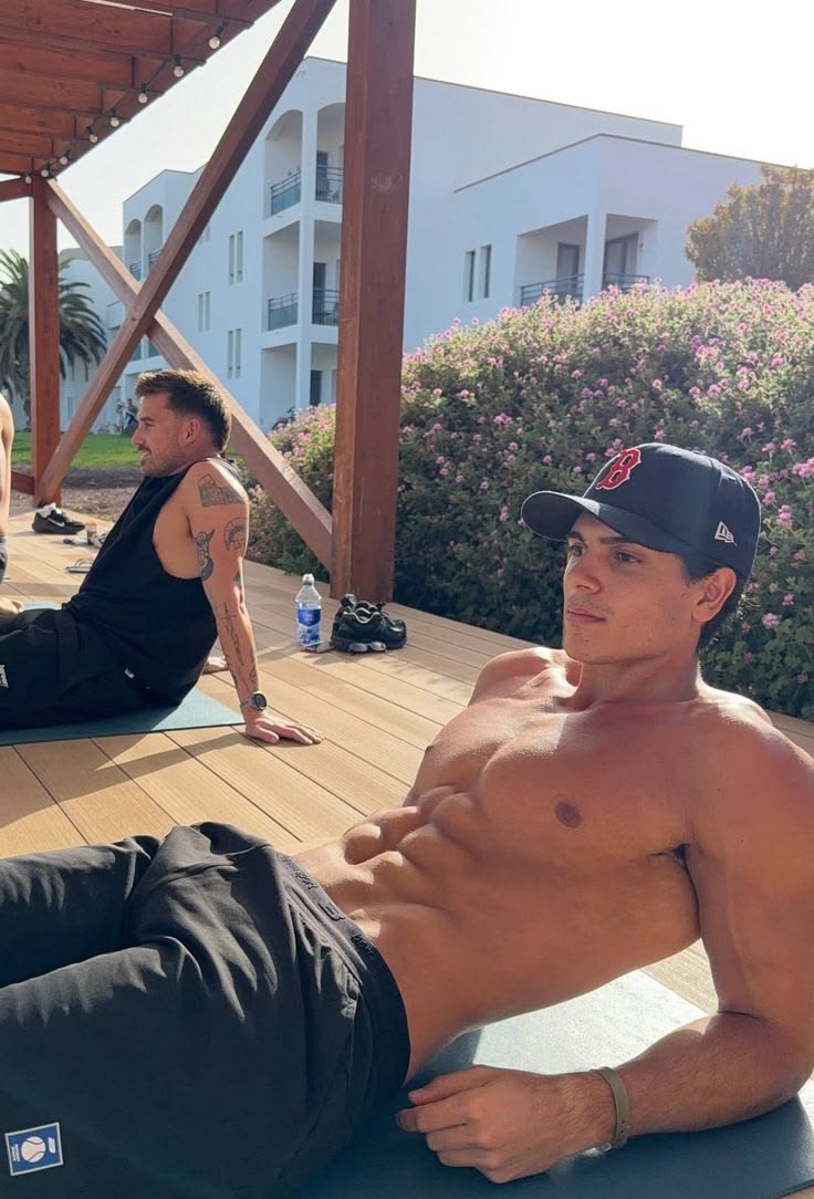 GentlemenxEra's tweet photo. Proof that high standards look best when backed by undeniable physical capability. https://t.co/e6pV4l5e8G