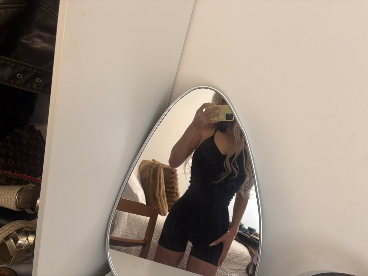 theblondereign's tweet photo. Exciting things coming 👀👀👀

I’m looking for two new SERIOUS subs. 

#findomuk #londondomme #paypig video calls https://t.co/rMt63xq6iy