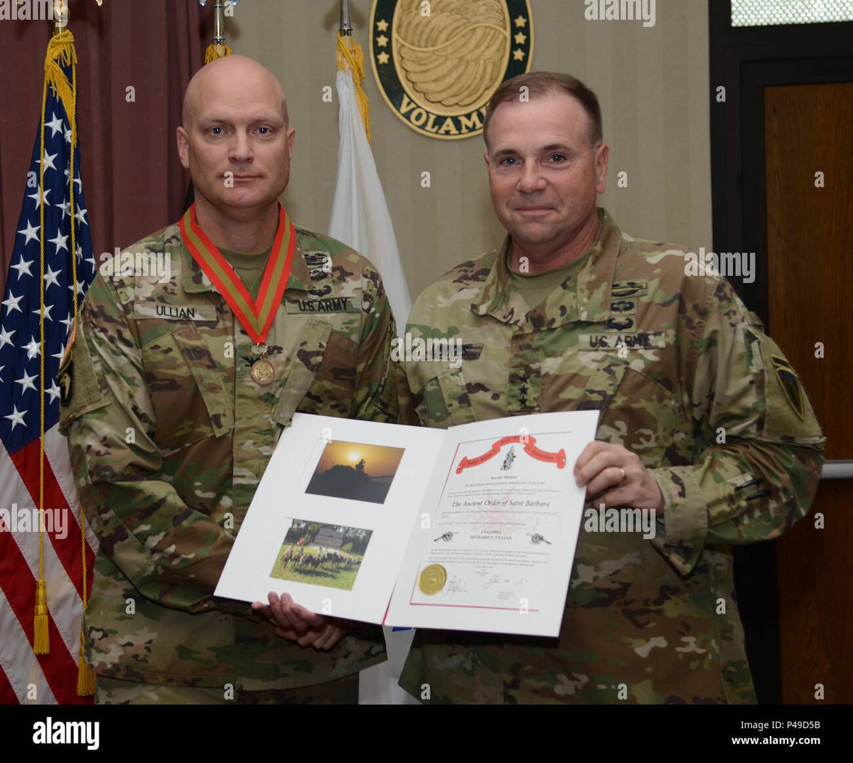 MaleekPay88's tweet photo. The 35th Chief of the U.S. Army Reserve, Lt.
Gen. Robert Harter, visited the US Army Civil Affairs and Psychological Operations Command (Airborne) headquarters at Fort Liberty, NC, today. https://t.co/vvw14R1YC6
