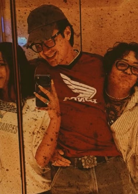 hudnose's tweet photo. it’s him and that flower belt against the world https://t.co/LHwVCOxp75