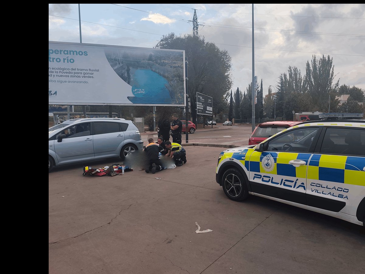 EmergenciaCV's tweet photo. Tarde de guardia en Collado Villalba, pendientes de la meteorología con furgón logístico equipado con material de agua por si fuera necesario.

También actuamos en emergencias en coordinación con @PoliciaVillalba y SUMMA112, y presentes en eventos del municipio.

#MunicipioSeguro ✅
