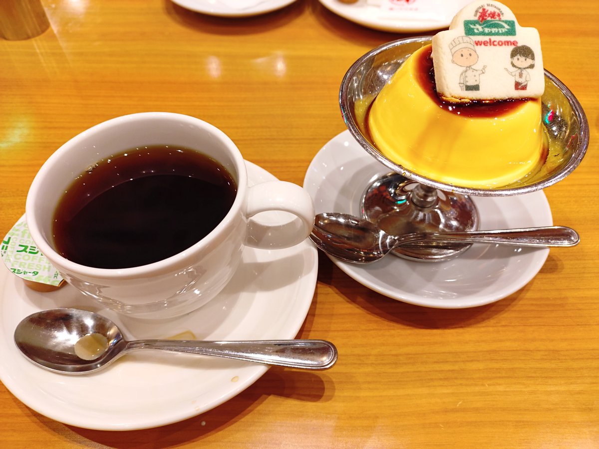 7Vkny's tweet photo. 朝の10時に整理券取って17時入店の7時間待ちだたよ。御殿場に用事あったからついでに整理券取っといて用事終わった後に順番きてればいいかな感覚だけど、これまじで観光の人達は待つの？？いかれてんな。プリンとコーヒーがハンバーグよりおいしいのでプリンセットおすすめです https://t.co/iIQbL8iC6G