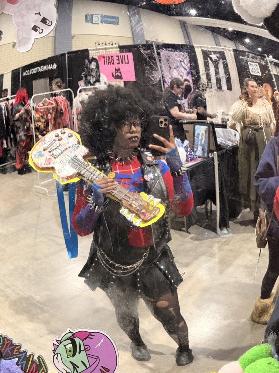 genjanae's tweet photo. if you don't shut your mouth, ima shut it for you! PUNK! 👊🏾 https://t.co/l5XHFnBPAE
