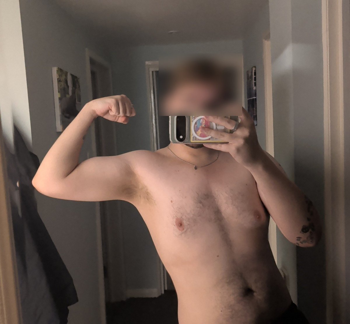 STheCub_'s tweet photo. Last post today I swear to god! I just thought my muscles looked good tonight 🫣 https://t.co/2cdr41wJb1