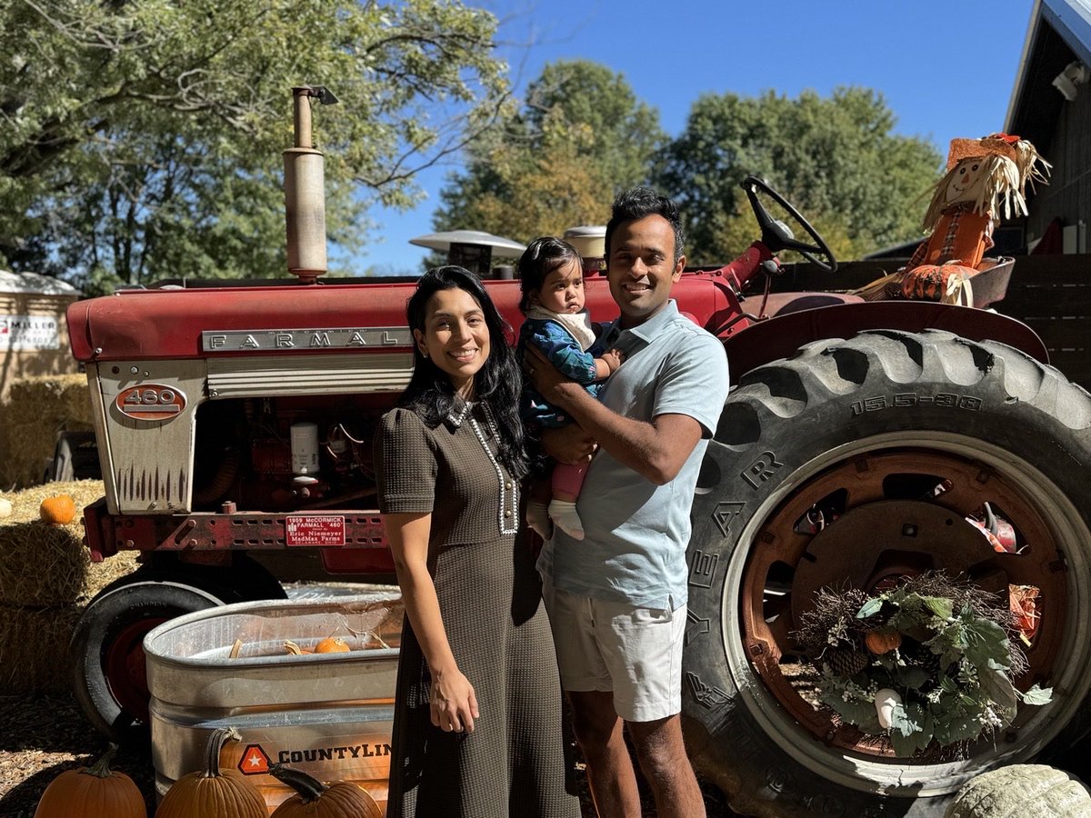 VivekGRamaswamy's tweet photo. A happy 8-month birthday! 🎉 ❤️ https://t.co/3lr906ovgp