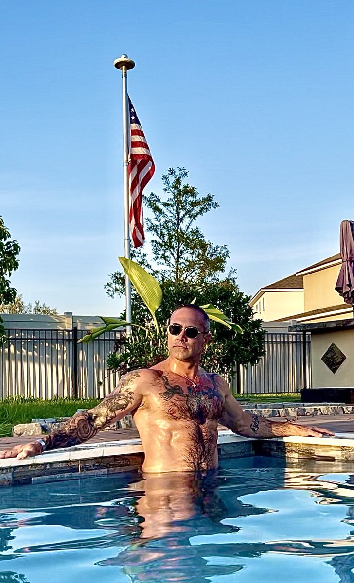 SergeantSiww's tweet photo. Suns going down but what’s popping up ☀️ 🇺🇸 🍆 💦 🪖🩶🦊🔥👅
sargesilverfox https://t.co/zQeI5koWzT