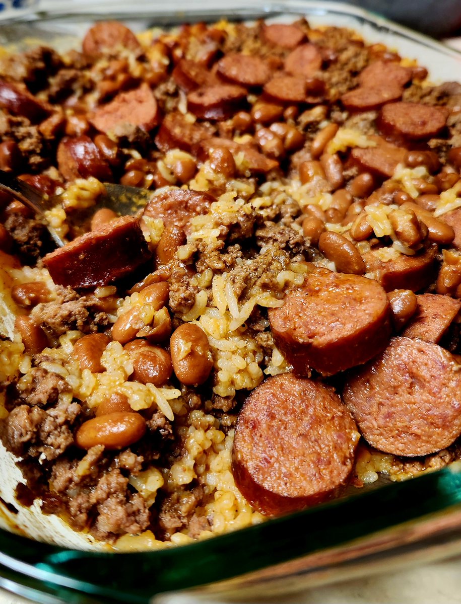 boofont78's tweet photo. Wifeys baked red beans and rice with sausage,hb meat π₯π₯π₯π―π―π―
#baked #FoodieLife #Sundayfood https://t.co/AIOJifImUf