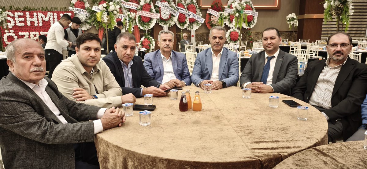 SansiHuseyin's tweet photo. Salih ve Fatma kardeşlerimizin en mutlu günlerine ortak olduk, nikâhlarına şahitlik ettik.

Rabbim kurdukları yuvayı sevgi, huzur ve bereketle daim eylesin. Genç çiftimizi ve kıymetli ailelerini tebrik ediyor, bir ömür boyu mutluluklar diliyorum.

Allah mesut etsin. https://t.co/MeCQnwgYs9