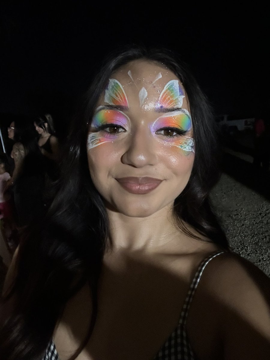_iiloveboba's tweet photo. i had my face painted at the pumpkin patch yesterday and i’ve never felt more beautiful 🧚‍♂️ https://t.co/h9W7BUGYay