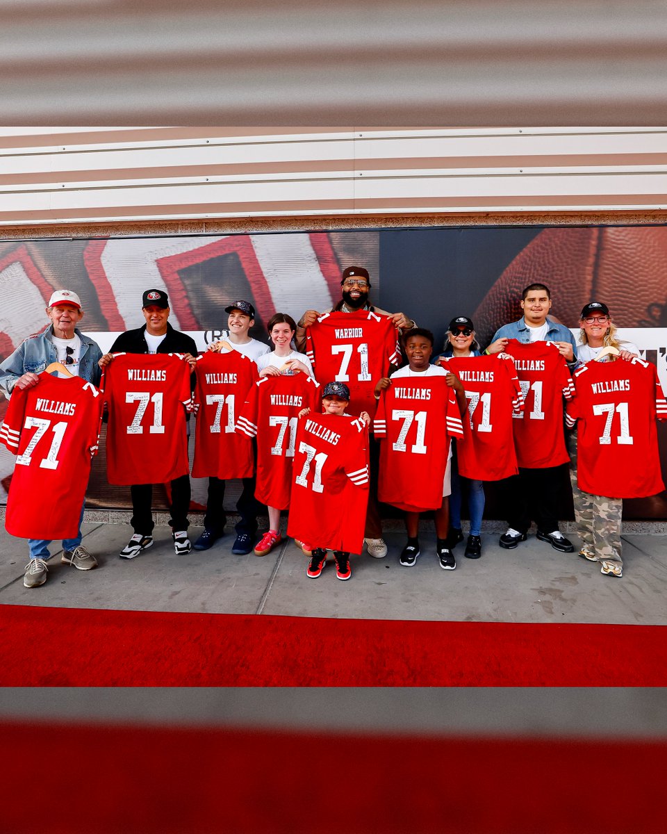49ers's tweet photo. Trent Williams signed custom jerseys for cancer warriors and gifted them before the game 🫶

@SutterHealth | #FTTB https://t.co/h8yJy6CUKa