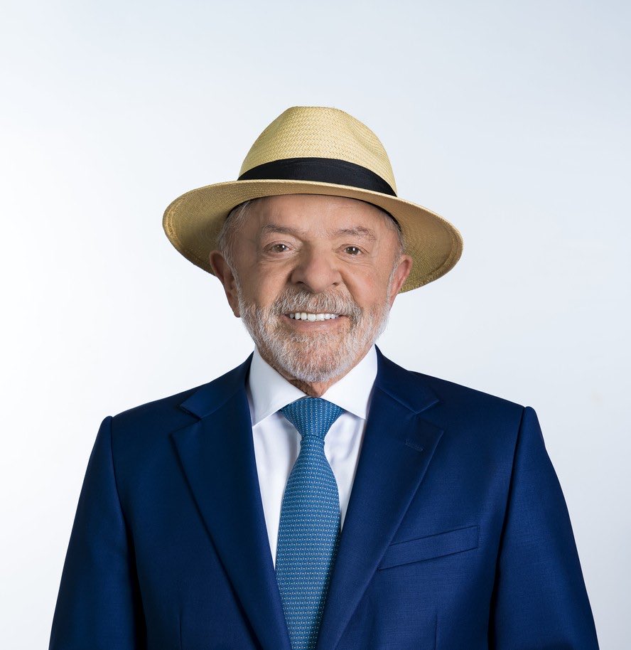 luquituco's tweet photo. digitei o 13 e quando a carinha dele apareceu vestindo esse chapeuzinho de ze pilintra eu abri um sorrisão pqp https://t.co/8jDRwg4QVb