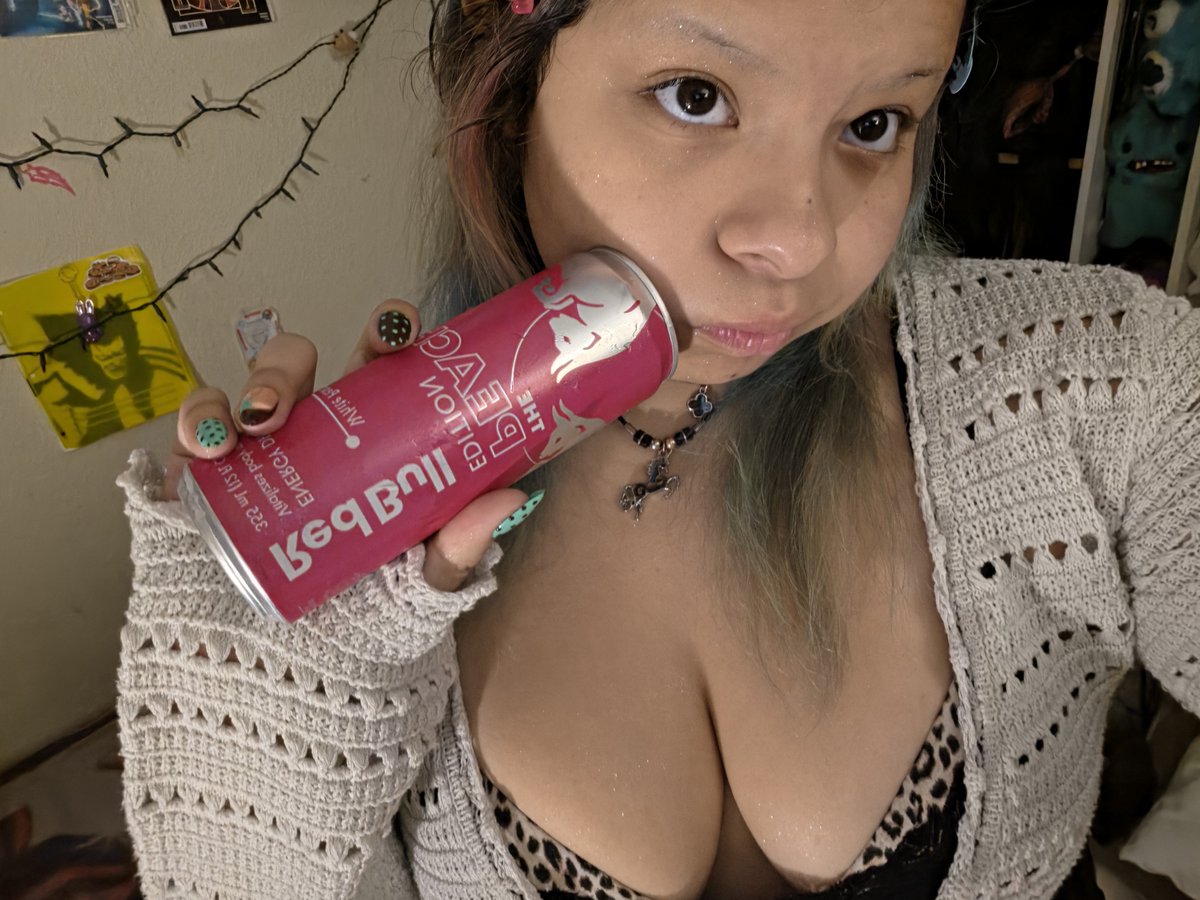 meow12xr's tweet photo. you should fund my daily redbull addiction 
also look at the wings on my pants ain't I so cool https://t.co/w3VM07cwJy