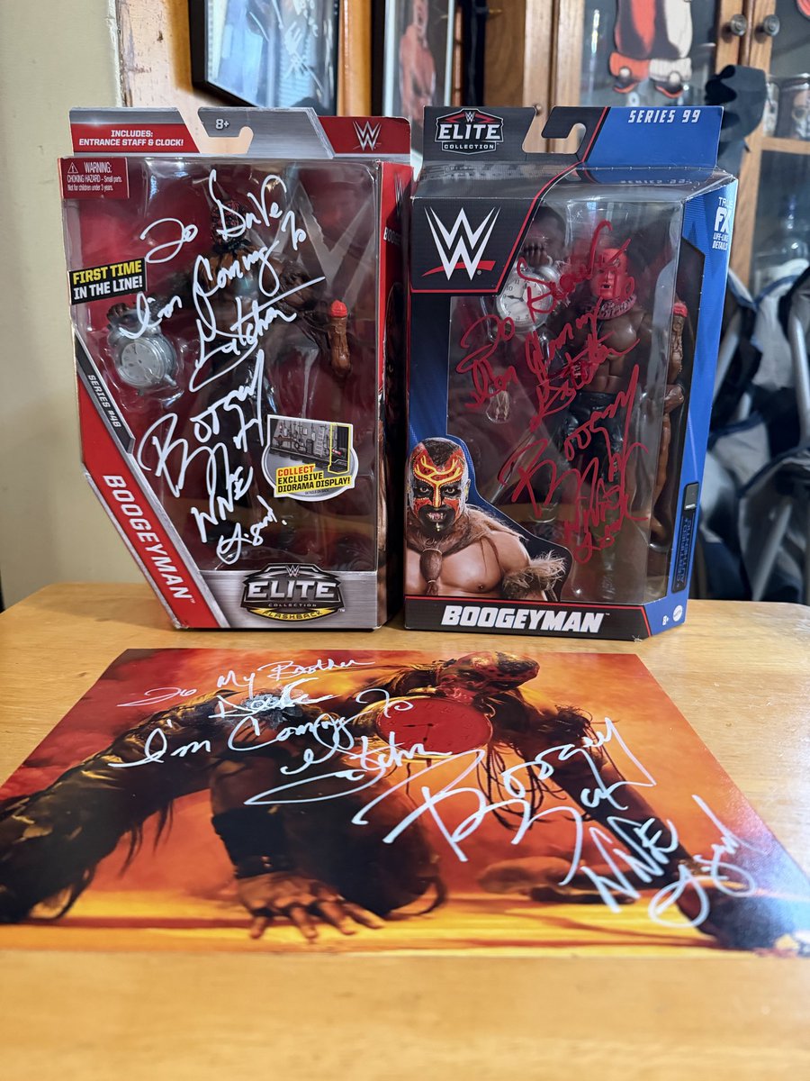 ArmyDave3382's tweet photo. @MasterGio @kinky_horror @badtechno @Allllright Got to meet #WWE legend @realboogey #TheBoogeyMan today @Sargeandreds1 toys in Utica Michigan I was 1st in line he is a really nice guy https://t.co/59HvnHQX5N