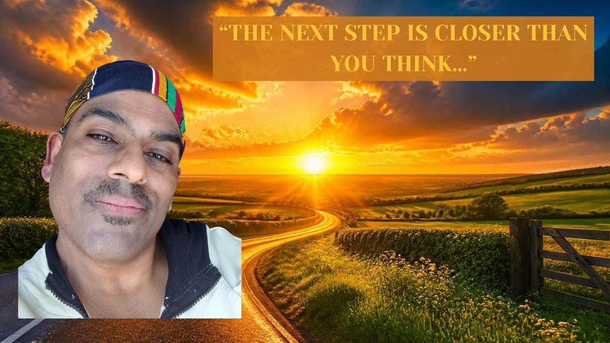 azofbookwriting's tweet photo. 🛤️ DAY 6… THE PATH IS STARTING TO APPEAR. 👀
Yesterday, we talked about something you already have:
💡 An idea.
🧠 Knowledge.
📚 A skill.
❤️ An experience.
And we asked: https://t.co/aAuCWUkf6k #KDPTutorialTuesday #KDP #AmazonKDP #SelfPublishing #BookWriting #WriteABook https://t.co/WAHh6Sn2G7