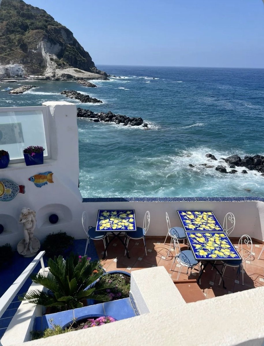 W0rld2026's tweet photo. Ischia, Italy 🇮🇹 https://t.co/gU8rVcYxKi