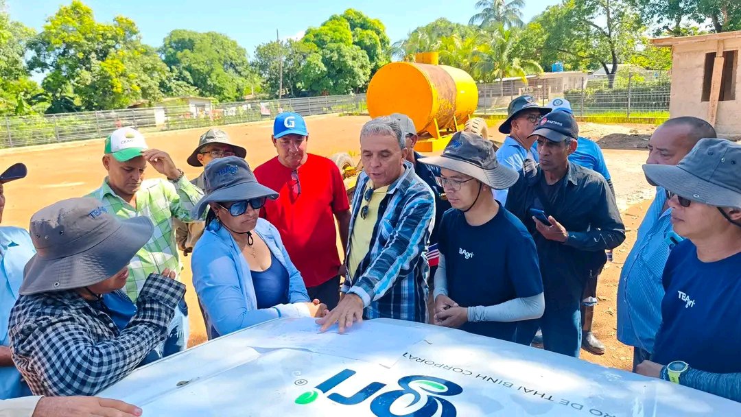 BarceloOrt92635's tweet photo. En la comunidad "José Martí" en #Yara estuvimos este domingo evaluando junto a los vietnamitas proyectos e inversiones que también benefician a la comunidad.
#ProvinciaGranma
#Cuba
#CubaVencerá https://t.co/eRXx2zXqel