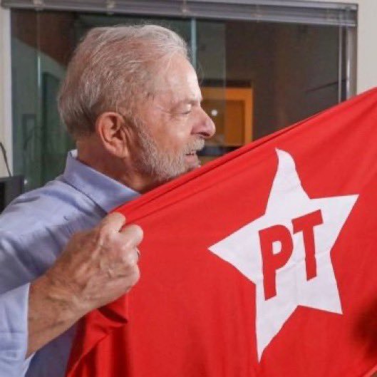 acervykeisuke's tweet photo. 🚨URGENTE | KEISUKE BAJI SE PRONUNCIA SOBRE A ELEIÇÃO 

“22 centímetros de pica que eu tenho, amanhã é 13 caralho!” afirmou o gatinho. https://t.co/2rVMjmpNNh