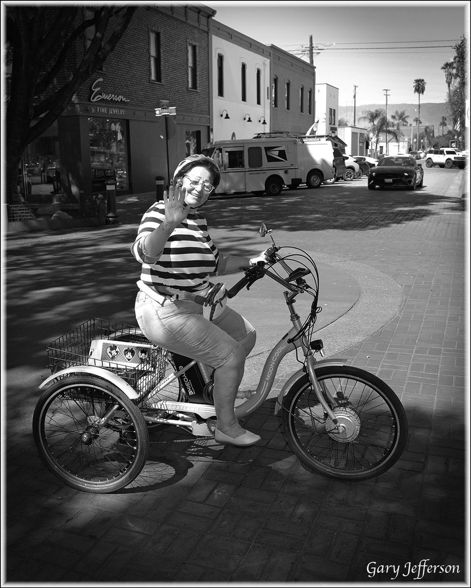 GaryWJeffPhotog's tweet photo. Redlands People….
Redlands, CA, USA… https://t.co/zZCSNbgOm5