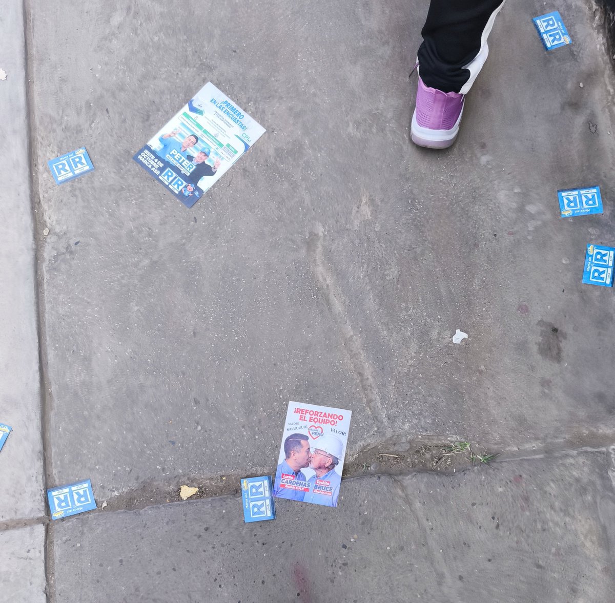 aracelimejiag's tweet photo. Perú, país de la impunidad, donde, además de hacer campaña política el mismo día de las elecciones municipales, hacen campaña sucia y homofóbica 🤬 #jne #onpe #nomasporky #abajorla #elecciones2026 https://t.co/0nKnmfMIXC