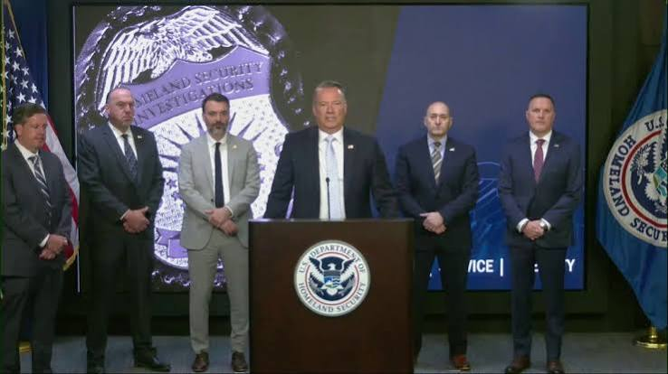 SaltyGoat17's tweet photo. ICE’s Homeland Security Investigations is fining attorney Suraj Raj Singh $470,584

He prepared and filed 118 fraudulent documents in 54 immigration cases, mostly for Indian nationals

This has to stop and the only way it will is to put these people in prison and take everything they have!!
