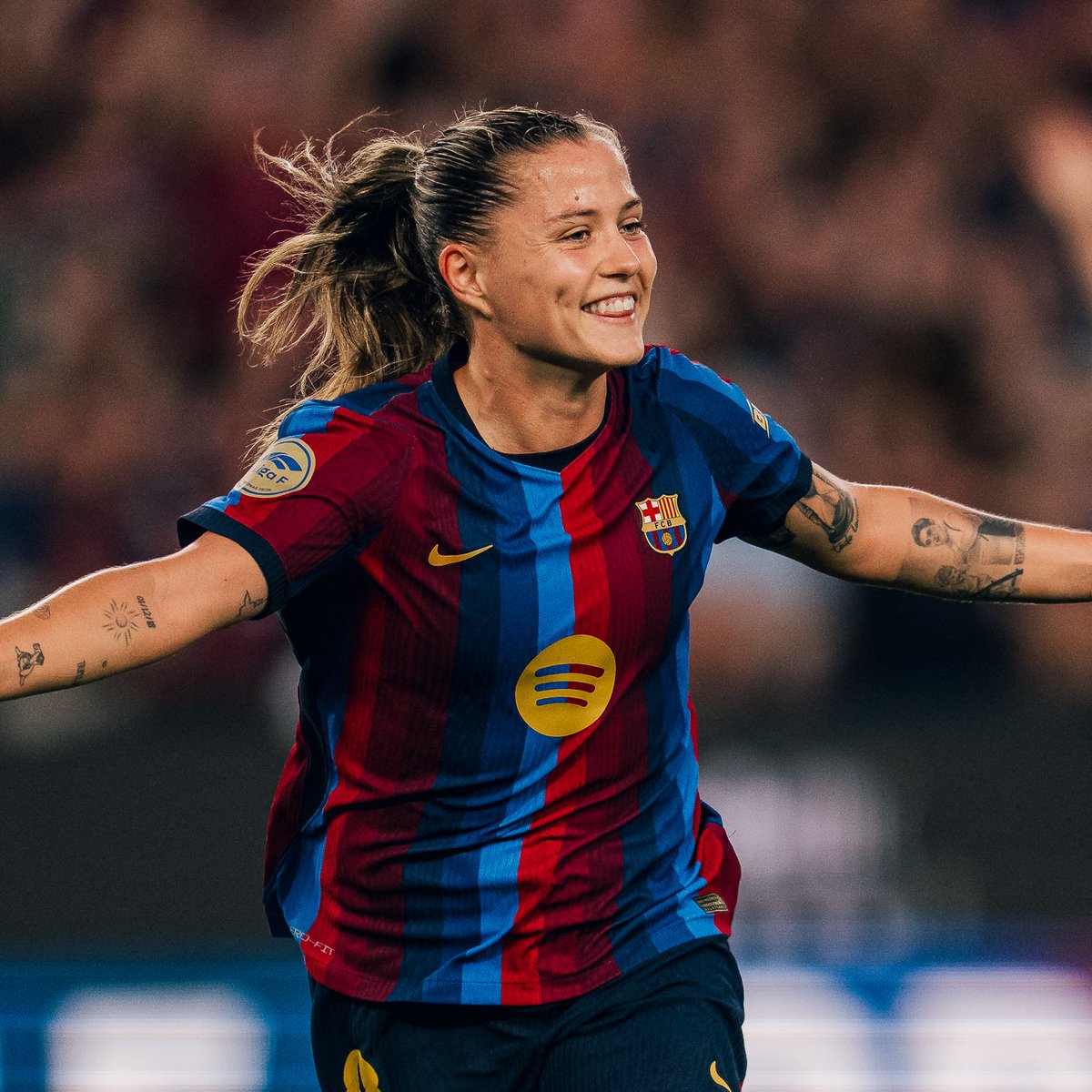TouchlineX's tweet photo. 🚨 𝗖𝗥𝗔𝗭𝗬 𝗦𝗧𝗔𝗧: Barça Femeni's last 7 games vs Real Madrid:

✅ 7-0 win
✅ 6-0 win
✅ 3-0 win
✅ 6-2 win
✅ 4-0 win
✅ 2-0 win
✅ 4-0 win https://t.co/OqYSH7j2a7