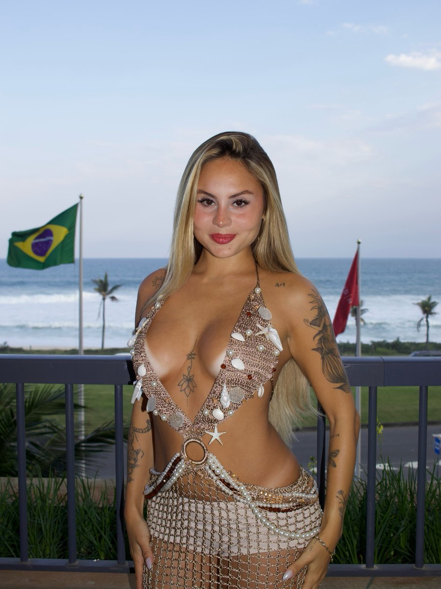 euFernandoxoo's tweet photo. Confesso que  Lara Jucah é ex participante do Rancho do Carlinhos Maia e recentemente acabou chamando atenção por causa de um vídeo vazado, recebendo pirocada de 4 https://t.co/eOpGiFatha
