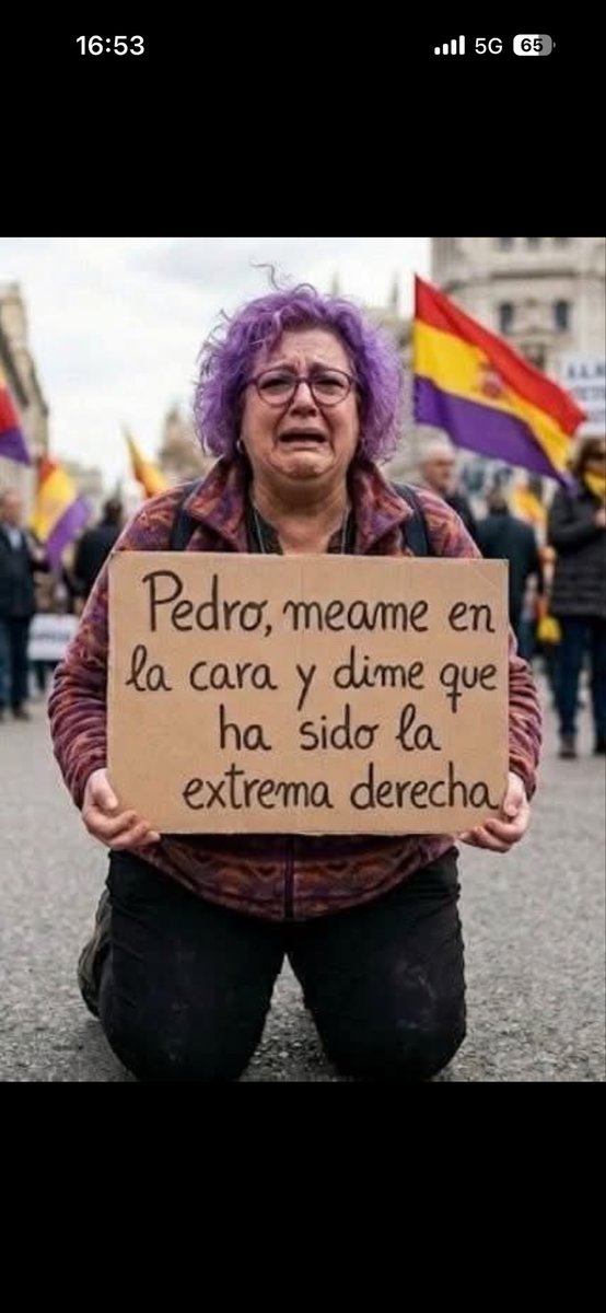 LAZASA1's tweet photo. Lo q @sanchezcastejon no consigue en las urnas intenta conseguirlo llenando Madrid de perroflautas, y antisistemas, con la complicidad del delegado del gobierno y ministro del interior, lo vais a pagar en los tribunales y en las urnas, cuanto peor esté Madrid, + votos para Ayuso https://t.co/ydaM8BynfJ