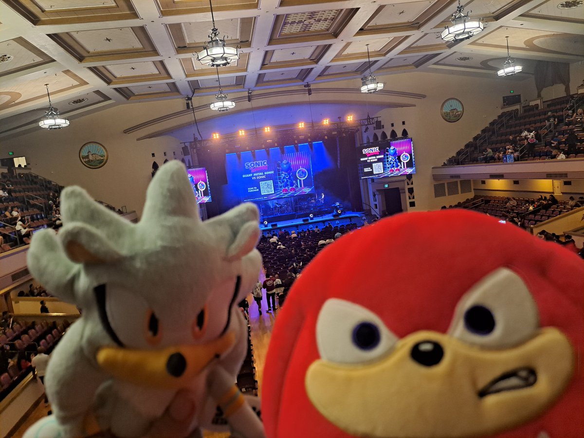 thedryzombie's tweet photo. haven't posted in a bit but I went to the Sonic live concert last night and it was AMAZING!!! (shoutout to my wonderful gf for getting us the tickets as a gift and to the awesome instrumentalists and vocalist i had a blast) #SonicLiveInConcert https://t.co/QkNlbPtfah