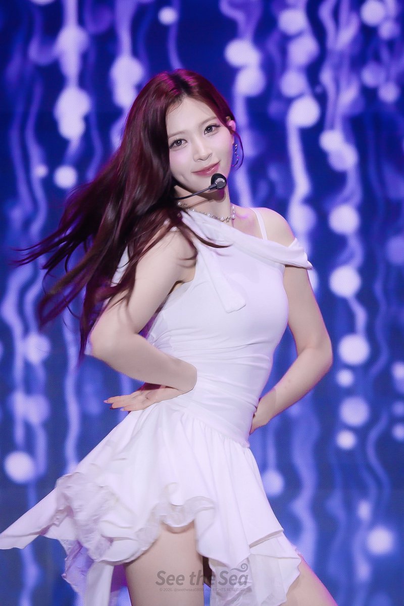 seethesea0809's tweet photo. 261003 거창 한마당 대축제 #3

무대 위 가장 빛나는 STAR⭐

#S2iT #에스투잇 #SEA #세아 https://t.co/s5YAB0K7uX