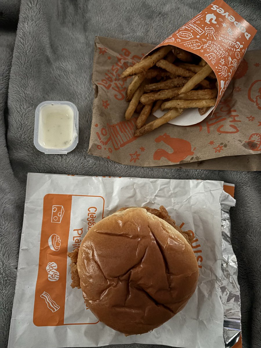 folkwhorevibe's tweet photo. omad 🤞🏼 https://t.co/qri4R8R2C9
