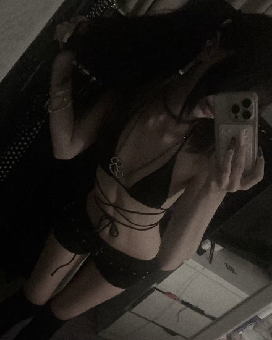 rapeturnsmeon's tweet photo. *punches u* https://t.co/lzIKJd3lwk
