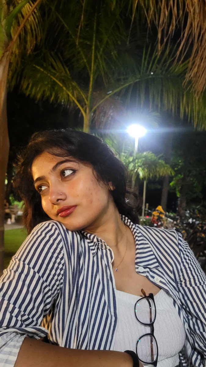 DavalindaC's tweet photo. Finally did something I have been planning for a very long time...

I GOT MY NOSE PIERCED 🥹✨️
How is it ? https://t.co/m3dHyRztWM