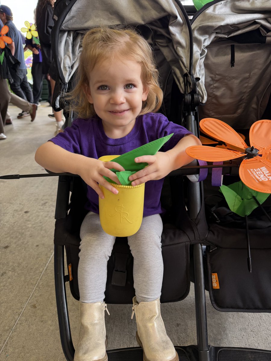 ffShaneB's tweet photo. Today is the Walk to End Alzheimer’s in Greenville!! Help us fight this disease today by donating here➡️ 

https://t.co/10VTJpPzkI

#EndALZ #Walk2EndALZ https://t.co/nrYp8jAAUB
