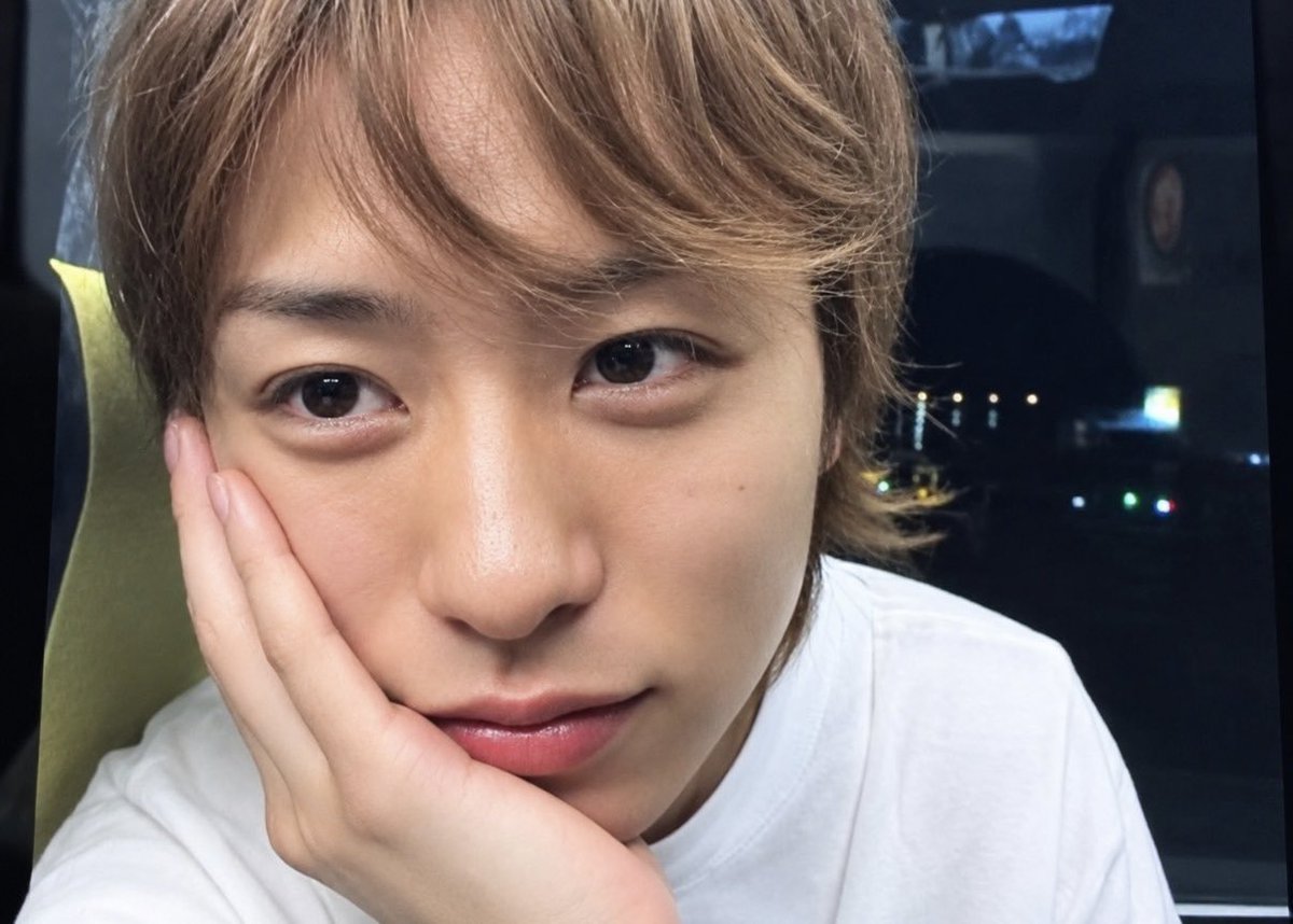 Amberstoneeeeee's tweet photo. 这张有种after care的幸福感 https://t.co/MIuoESaTAH
