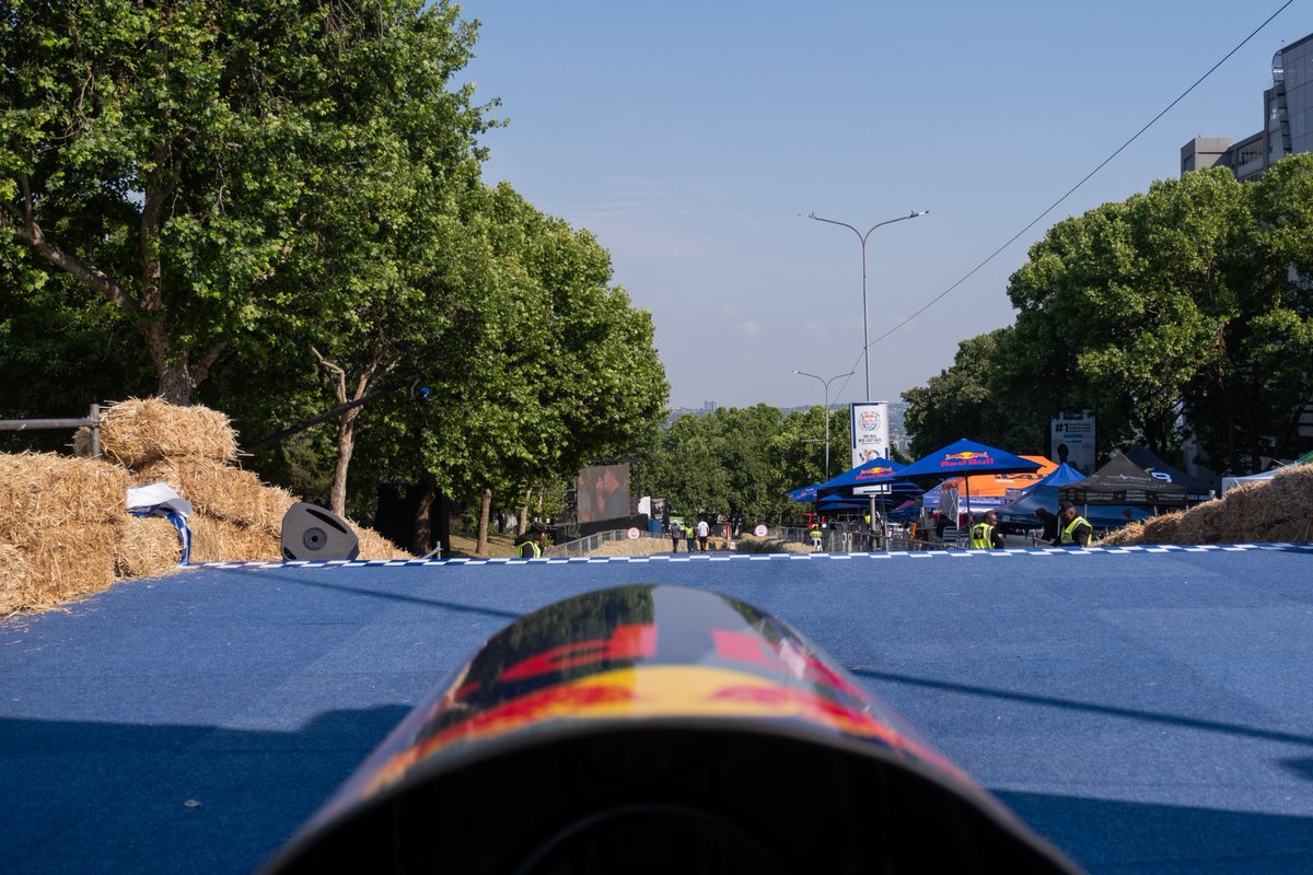 imkev538's tweet photo. @redbullza Box Cart Race Day
#RedBullBoxCartRace #RedBull #GivesYouWiiings https://t.co/EXbdm1eF25