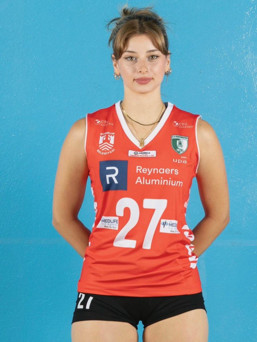 bosunatiklama's tweet photo. Bodrumspor Voleybol Takımı oyuncusu Meryem Cabbaroğlu'nun bir fotoğrafı, sosyal medyada dünya çapında gündem oldu. https://t.co/Qh4pSOWwqE