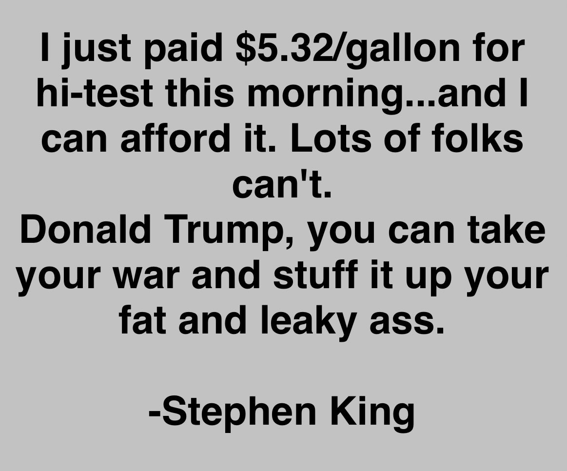 bluhue123's tweet photo. Raise your hand ✋ if you SUPPORT Stephen King https://t.co/hSRJyjvoHC