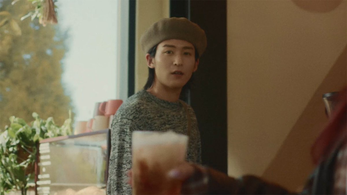 modelpress's tweet photo. Snow Man目黒蓮、カナダで撮影
「午後の紅茶」新CM公開☕

ティーラテ片手にオンタイムのひと時✨️
英語のセリフにも挑戦💭

10月6日より全国で順次放映・配信
https://t.co/skIM4dkjXY https://t.co/IDPHIQUyUC