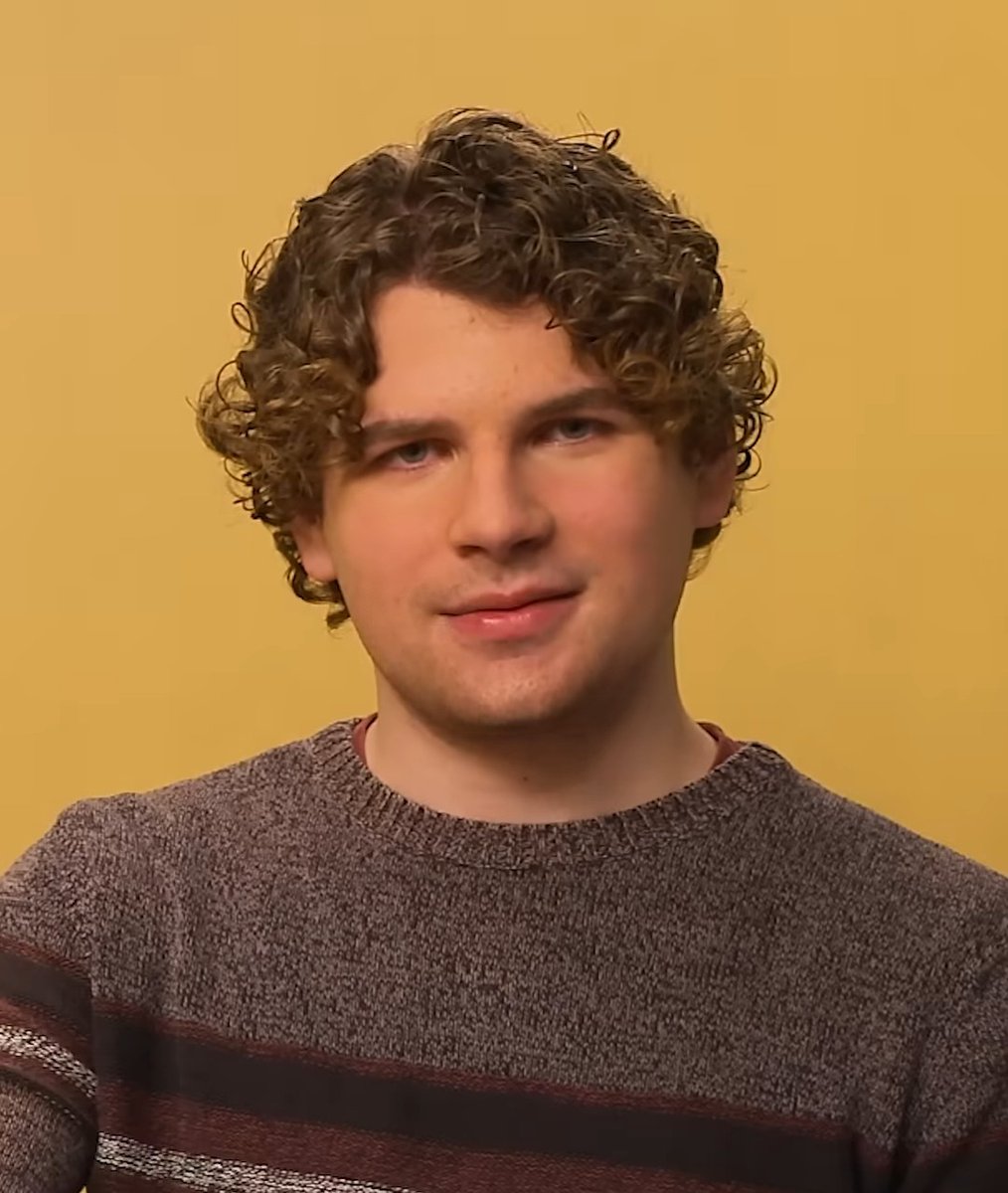 Integrity_Freak's tweet photo. BREAKING: ‘Backrooms’ director Kane Parsons has been tapped by A24 to direct ‘The Happy Smiler,’ a horror project based on a creepy Internet meme https://t.co/1jik4r9M3f