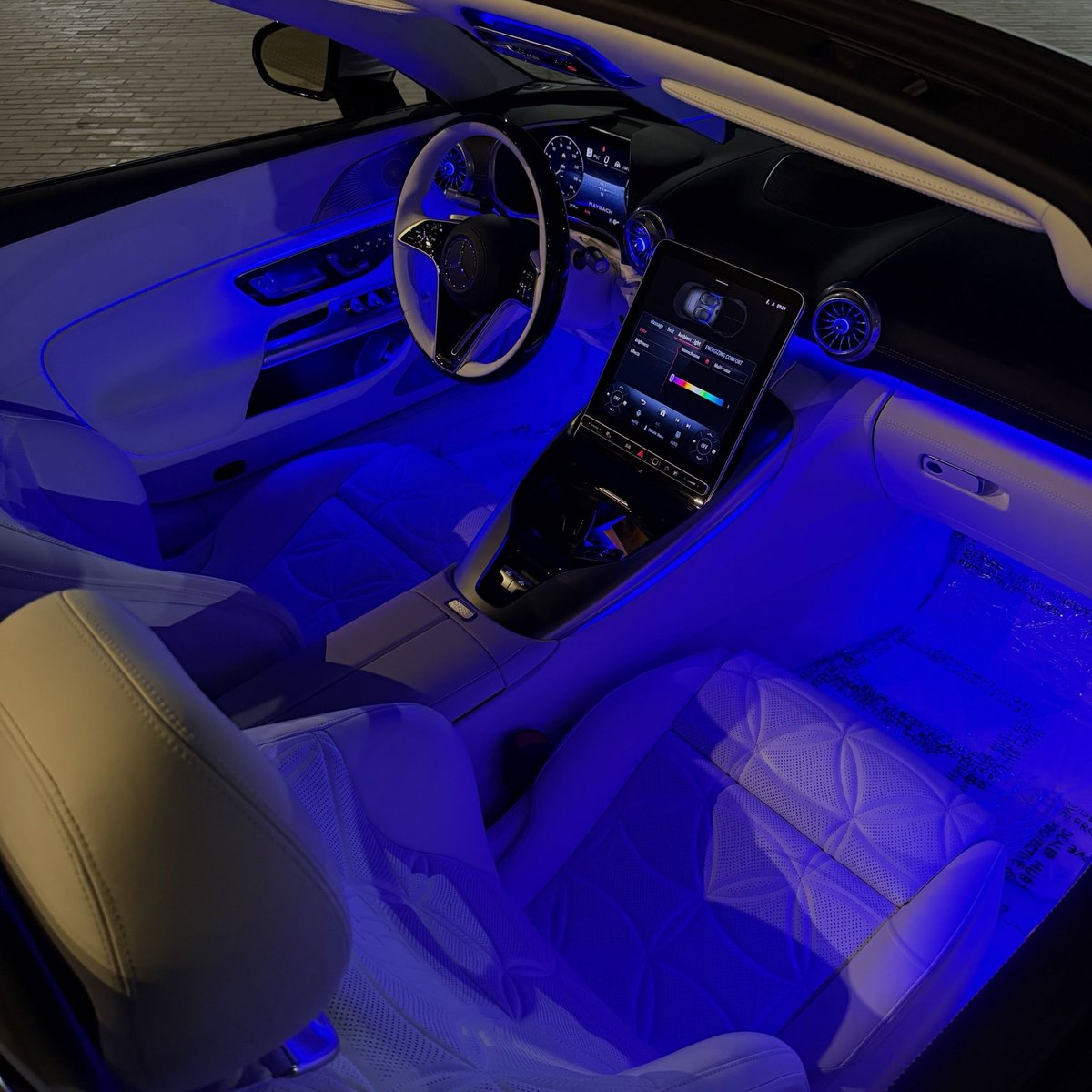 TheAutoHub's tweet photo. Maybach SL680 https://t.co/NGObgE4sgz