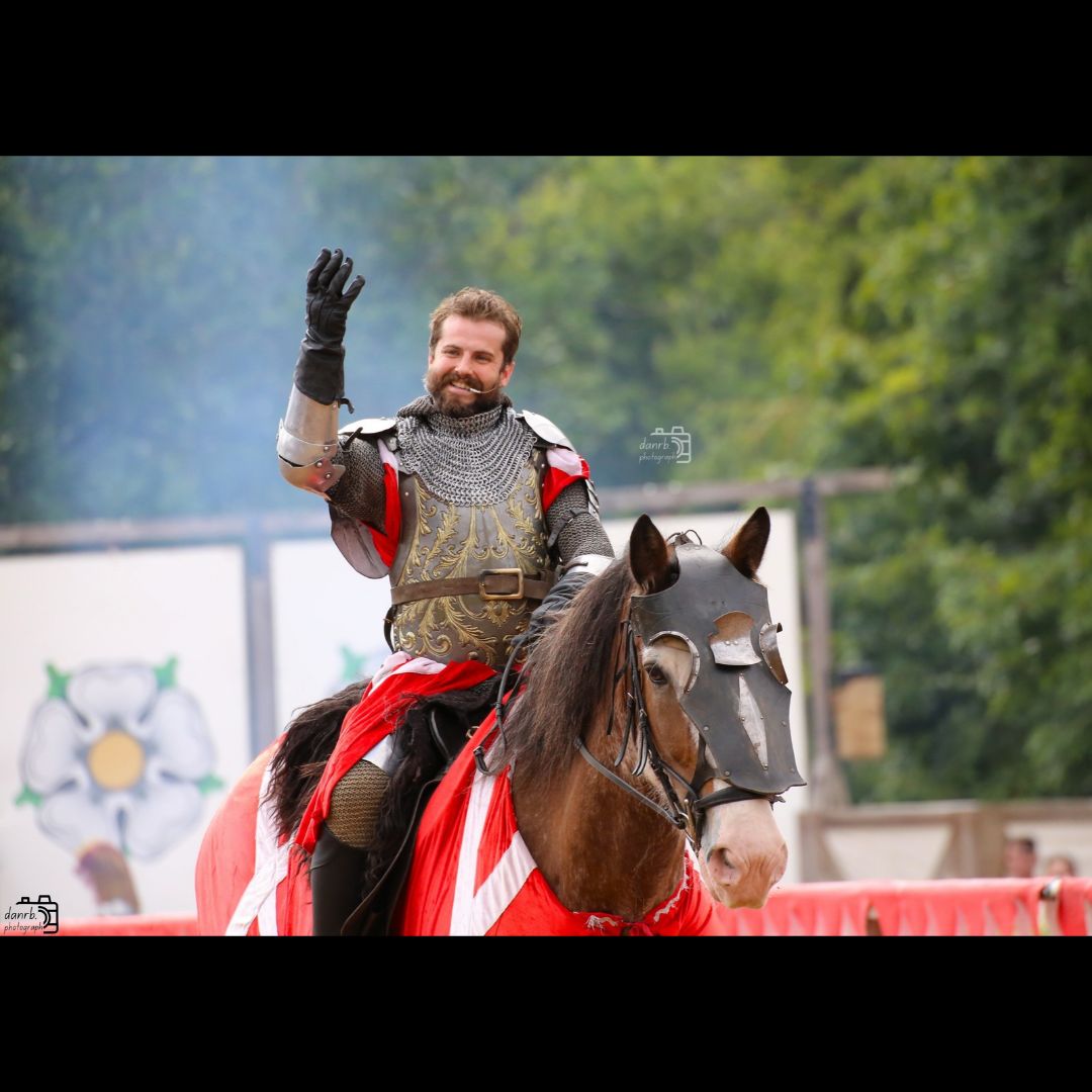 danrbphot0graph's tweet photo. Wars of the Roses Live with The Knights of Middle England at Warwick Castle!
#warsoftheroses #theknightsofmiddleengland #warwickcastle #history #horses https://t.co/m9iukK698n