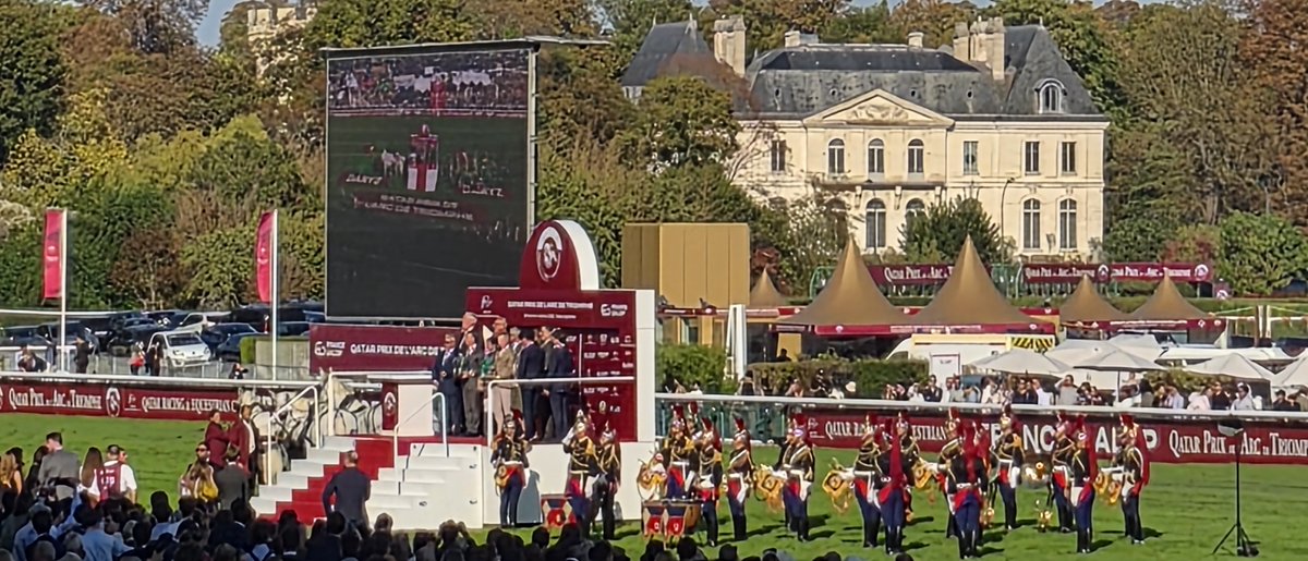 SBaxter77's tweet photo. What a day with @DBaxter76 at @paris_longchamp for the biggest #HorseRace in Europe, the #ArcDeTriomphe! By far the best #Racecourse I've ever been to, food amazing, prices unbelievable reasonable, 10 brilliant races, & after race 6 we finally landed a few winners & places! https://t.co/djX8FWCNlY