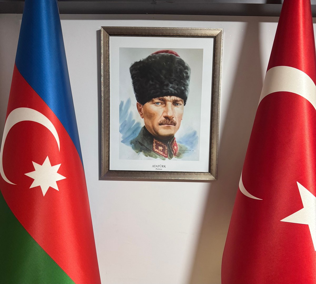 lidyadakilodos's tweet photo. Biriz 🇦🇿🇹🇷 https://t.co/58oiWdBFHI