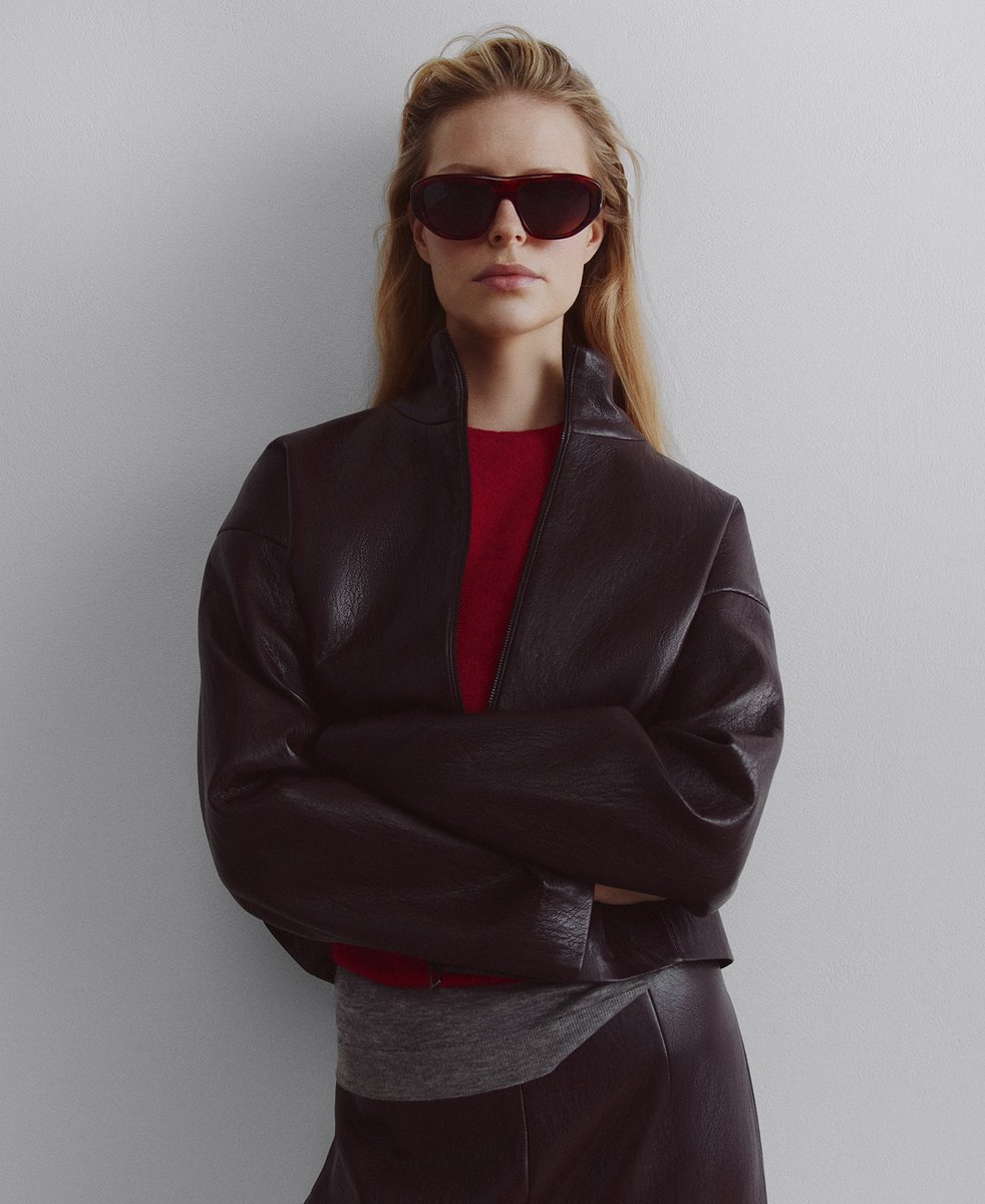 AD_Oficial's tweet photo. La piel que no es piel.
The leather that is not leather.
#AdolfoDominguez #ELNUMEROFW26 https://t.co/numKR1nYtQ