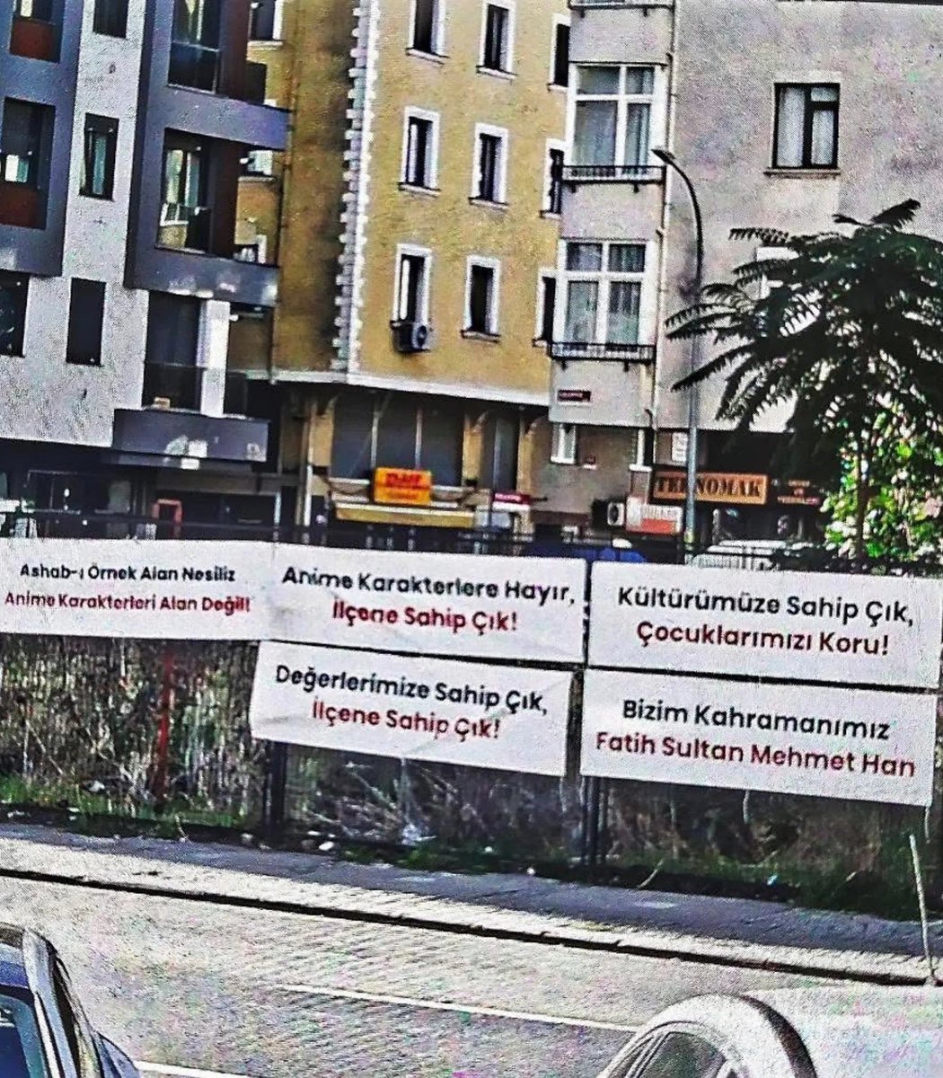 luxuria424's tweet photo. Today at harmless anime event at turkey called Konohafest Islamist attacked Kids who were there to enjoy the event with Wooden Sticks and Pepper gas and forced event to be cancelled with violence https://t.co/wiz1VYusT8